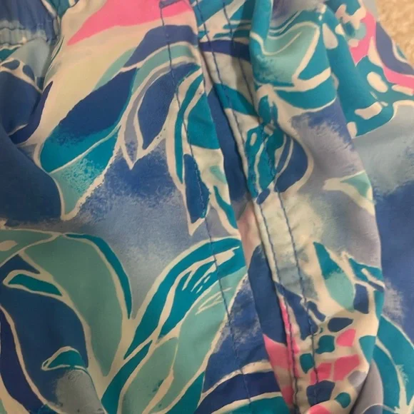 Lilly Pulitzer Men’s swim size L - Picture 6 of 7